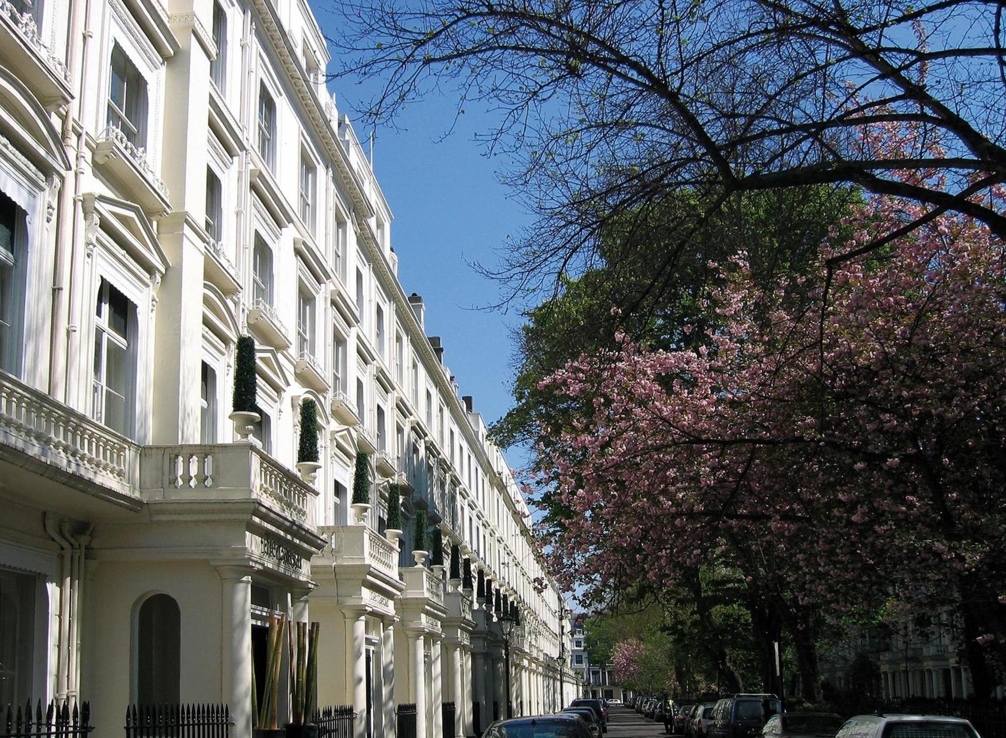 The Caesar Hotel London Exterior photo